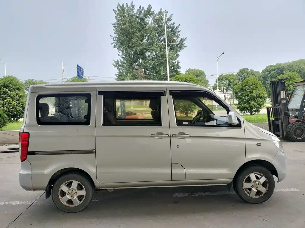 Wuling Zhiguang 1.2 L S Utility LSI