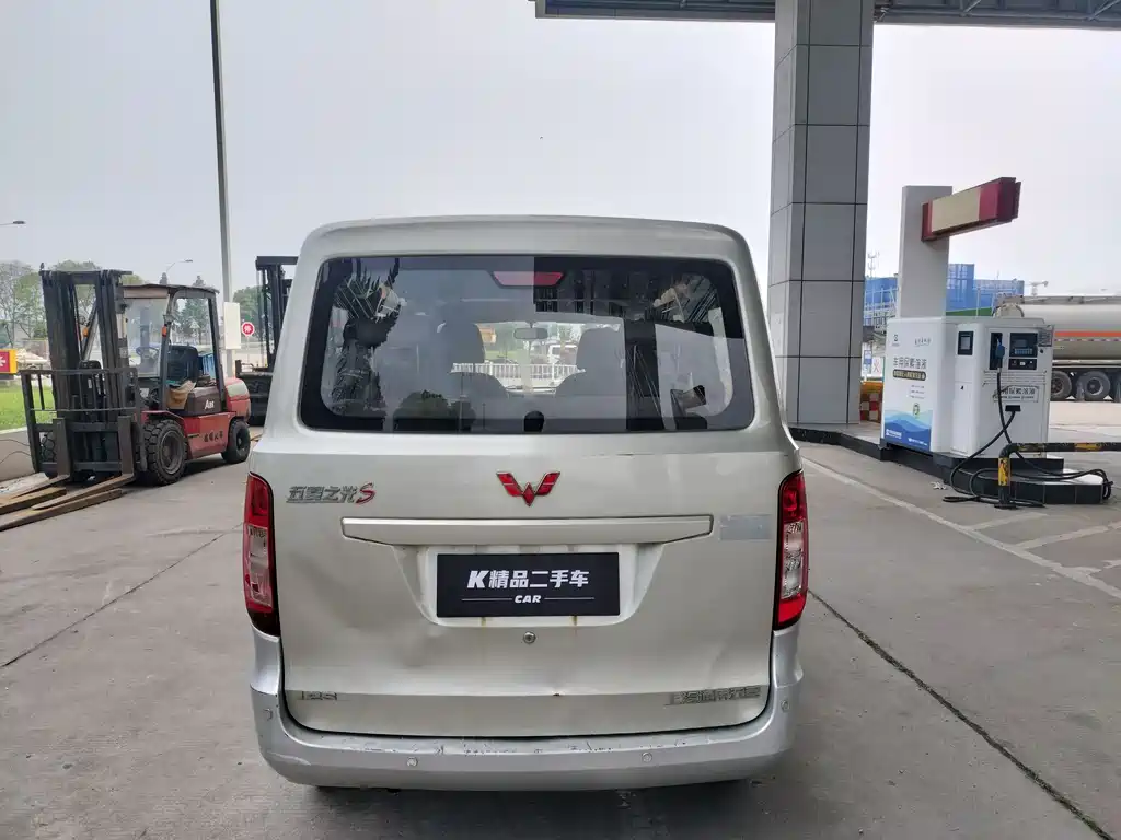 Wuling Zhiguang 1.2 L S Utility LSI
