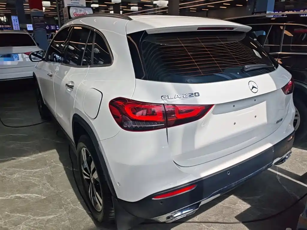 Mercedes-Benz GLA GLA 220