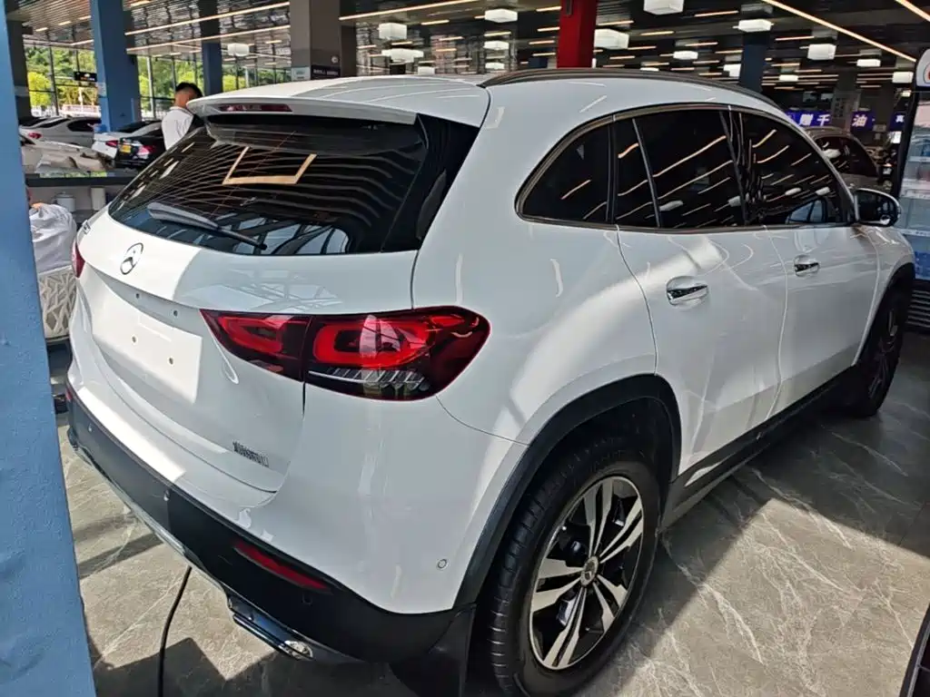 Mercedes-Benz GLA GLA 220