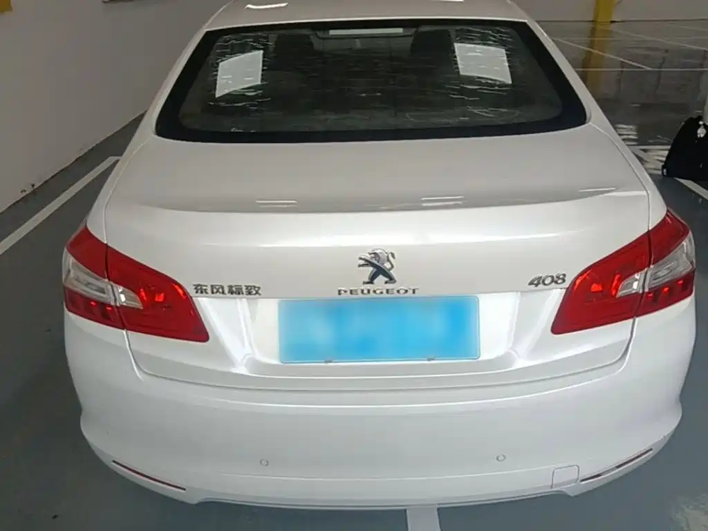 Peugeot 408 1.2 T Auto Luxury