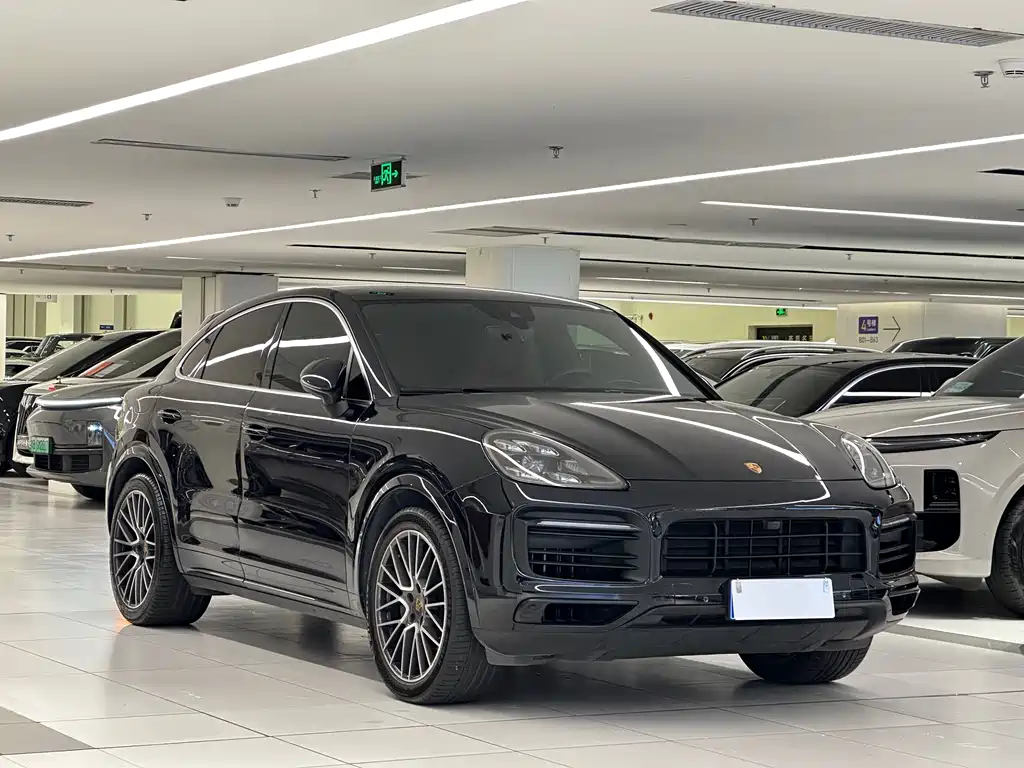 Cayenne Cayenne 2023款 Cayenne S Coupé 2.9 T 铂金版