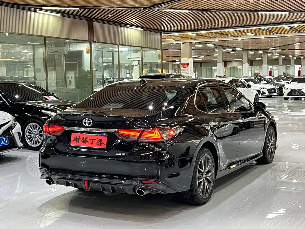 Camry 2.5 G Luxury