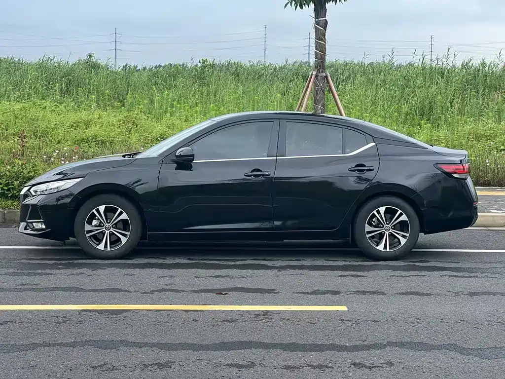 Sylphy 1.6 L XL CVT Joy