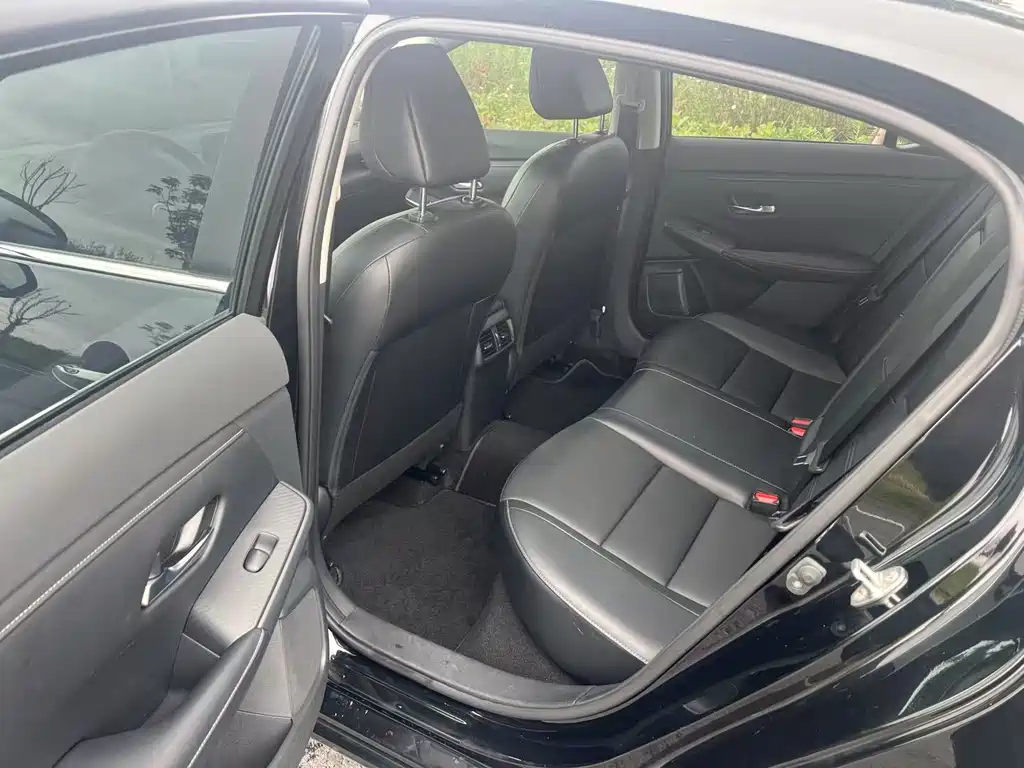 Sylphy 1.6 L XL CVT Joy