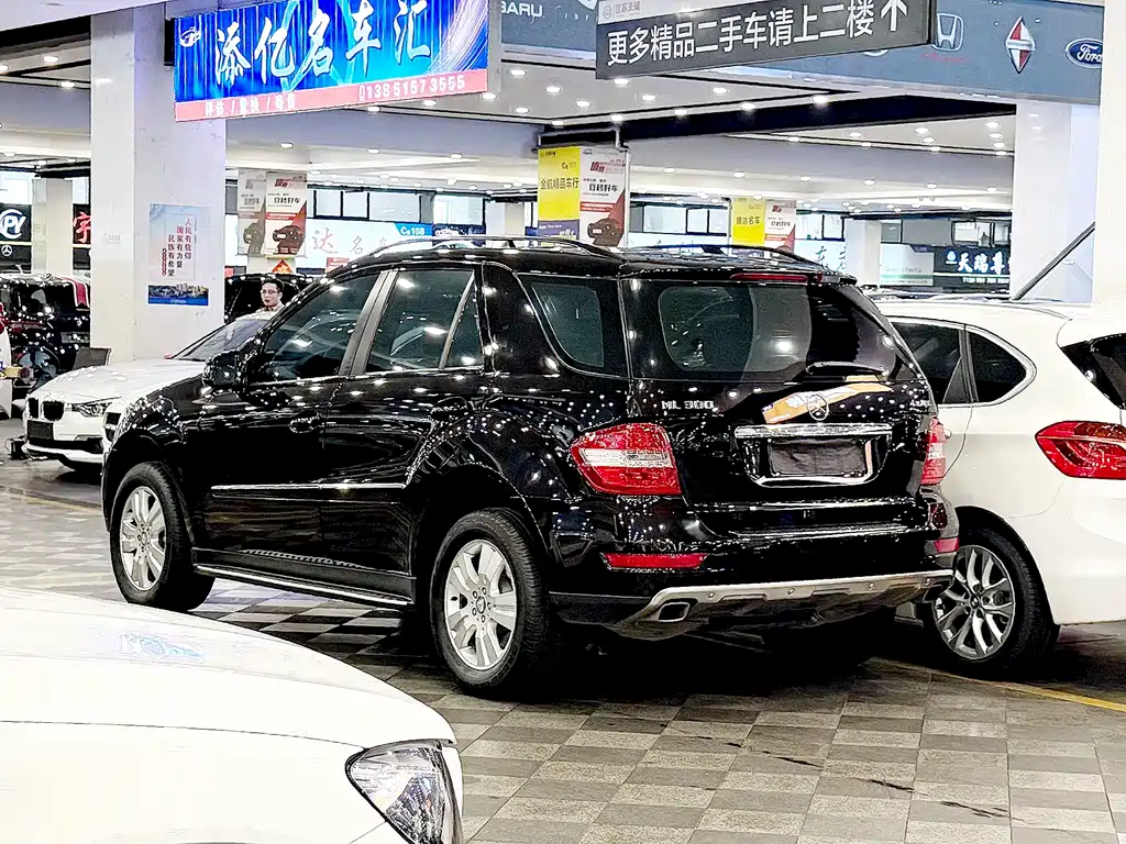 Mercedes-Benz M-Class ML 300 4 MATIC