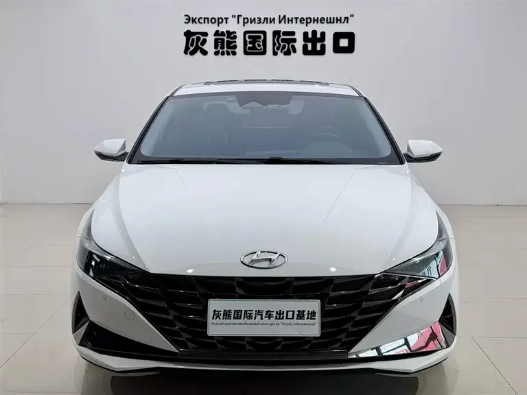 Hyundai Elantra 1.5 L CVT LUX Distinguished