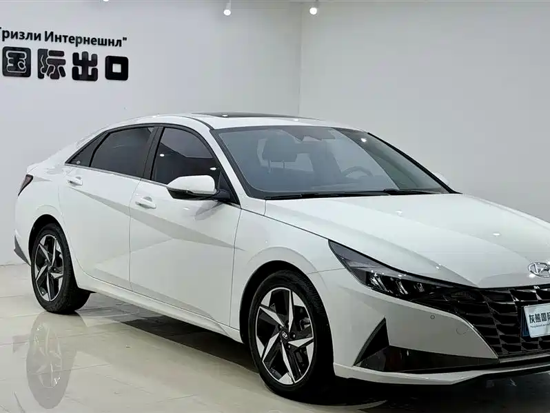 Elantra 1.5 L CVT LUX Distinguished