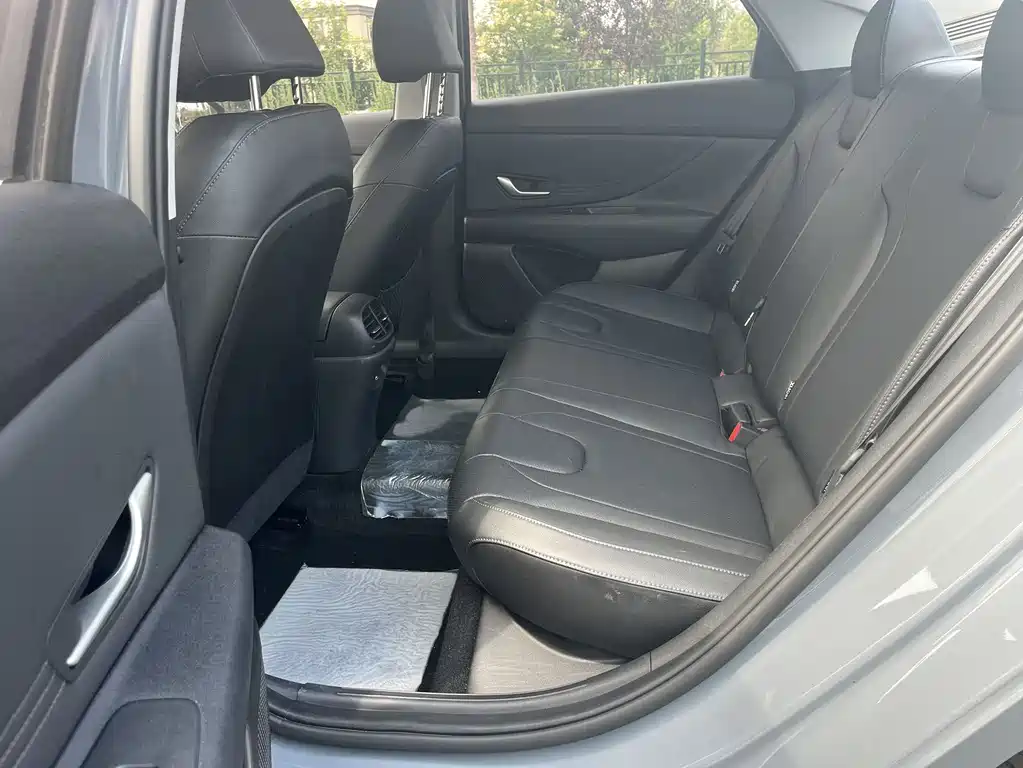 Elantra 1.5 L CVT LUX Distinguished