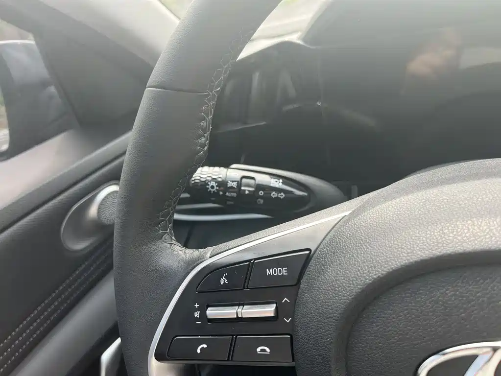 Elantra 1.5 L CVT LUX Distinguished