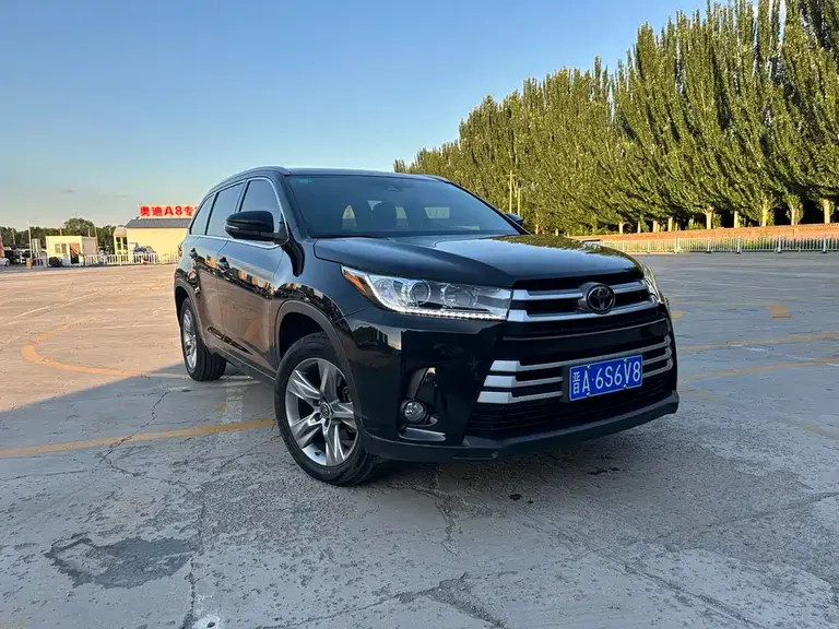 Toyota Highlander 2.0 T 4 WD Luxury 7-seat CN-VI