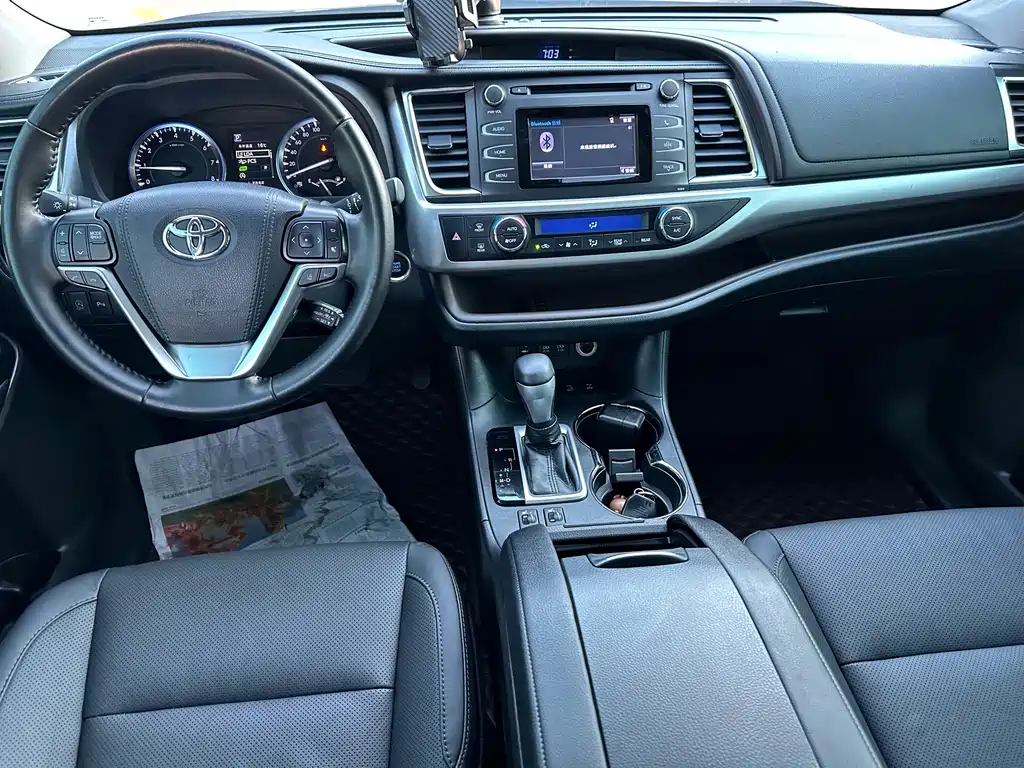Highlander 2.0 T 4 WD Luxury 7-seat CN-VI