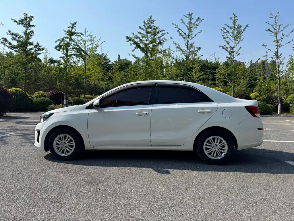 Kia K2 起亚K2 2019款 三厢 1.4 L MT GL 国V