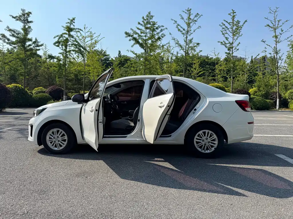 Kia K2 起亚K2 2019款 三厢 1.4 L MT GL 国V