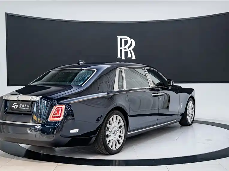 Phantom 6.7 T LWB Range