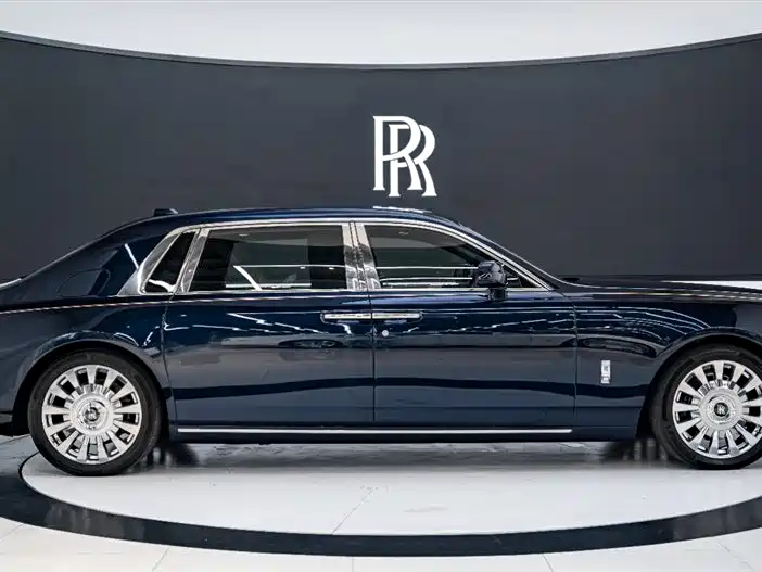 Phantom 6.7 T LWB Range