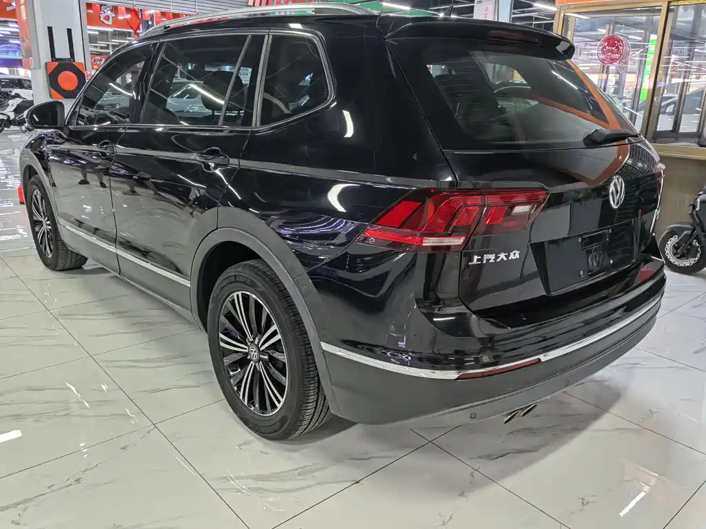 Tiguan L 330 TSI Auto 2 WD Panoramic Comfort CN-VI