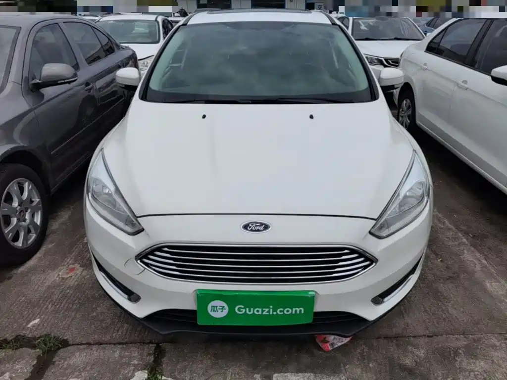 Focus Sedan EcoBoost 180 Auto Elite