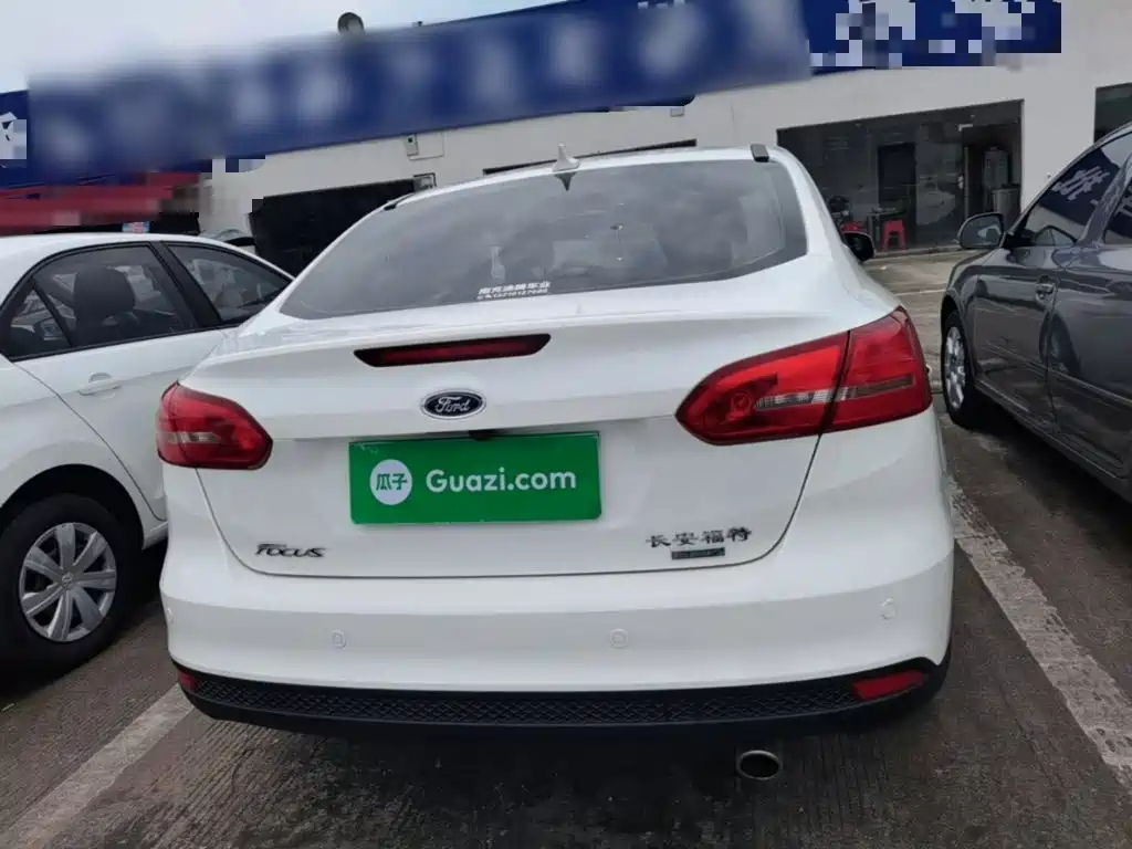 Focus Sedan EcoBoost 180 Auto Elite