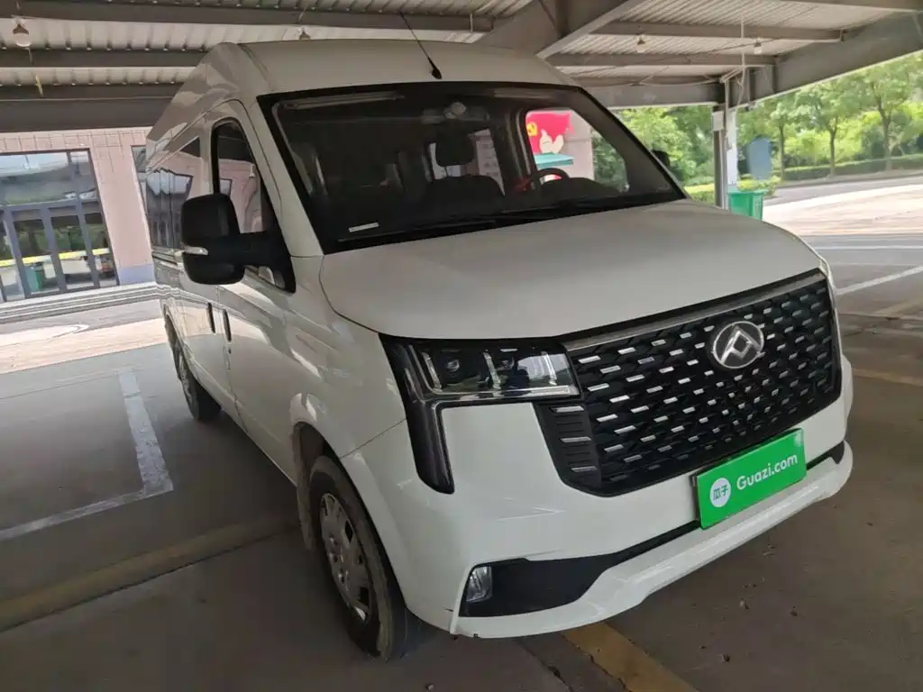Xintu V80 新途V80 2024款 傲运通 6 MT 长轴中顶127 Ps 6/7/8/9座