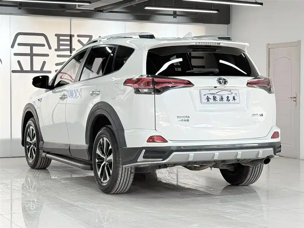 RAV4 2.0 L CVT 2 WD Style X