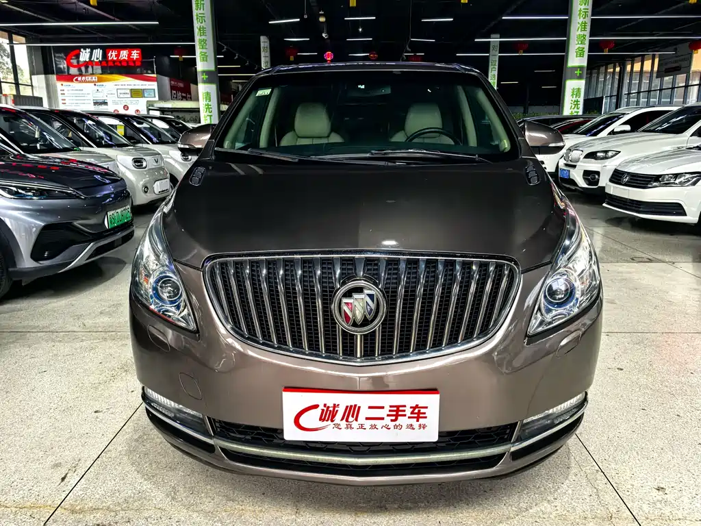 Buick GL8 3.0 L XT Luxury Business Flagship