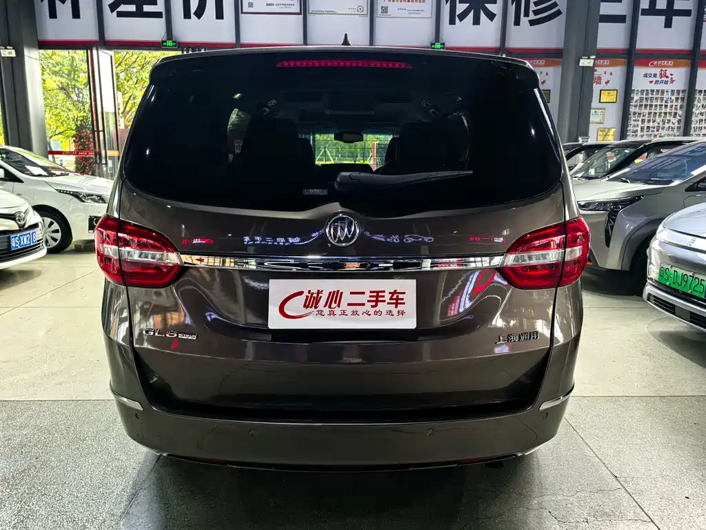 Buick GL8 3.0 L XT Luxury Business Flagship