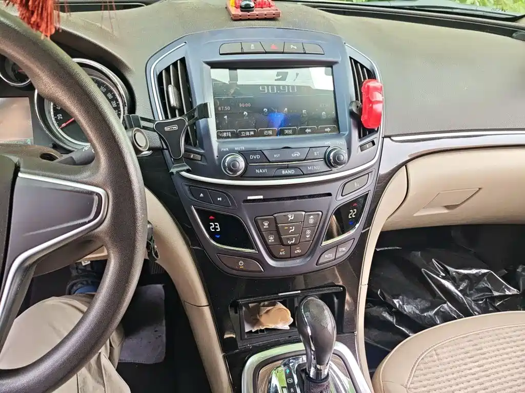Regal 2.0 L Leading Fashion