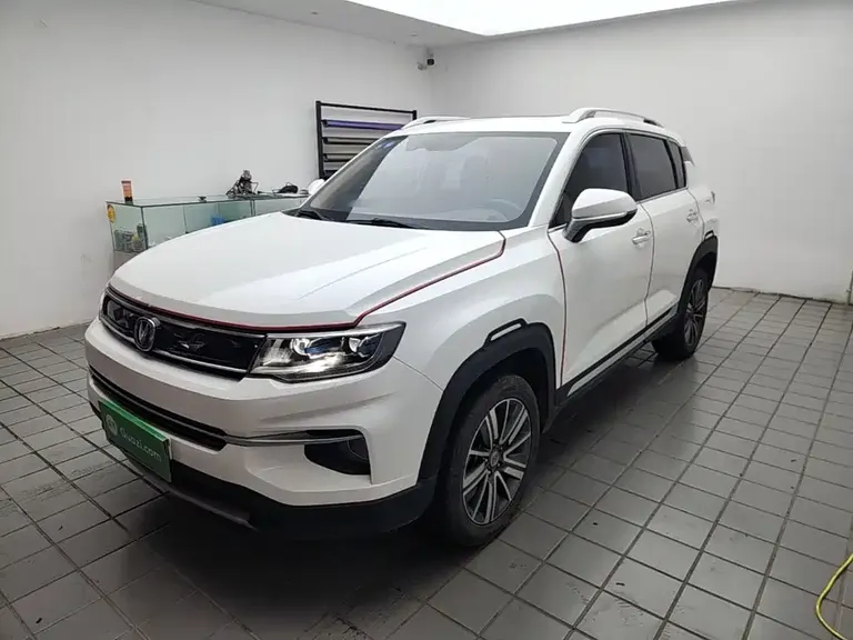Changan CS35 PLUS 长安CS35 PLUS 2019款 1.6 L 手动酷联版