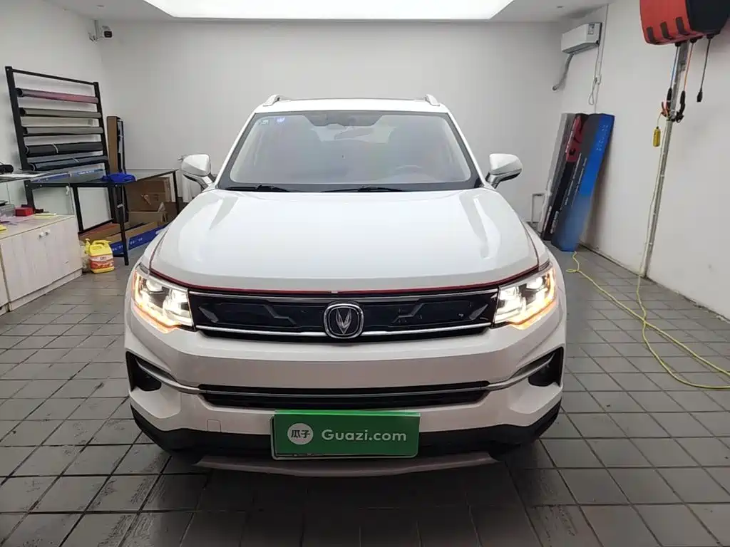 Changan CS35 PLUS 长安CS35 PLUS 2019款 1.6 L 手动酷联版