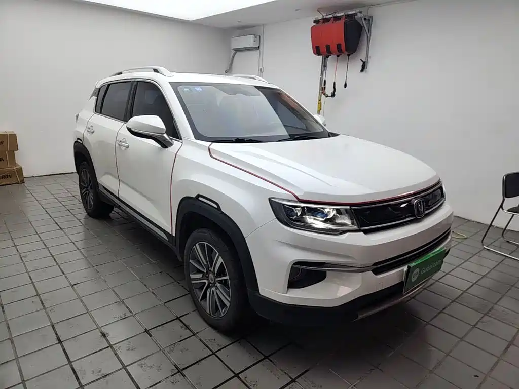 Changan CS35 PLUS 长安CS35 PLUS 2019款 1.6 L 手动酷联版