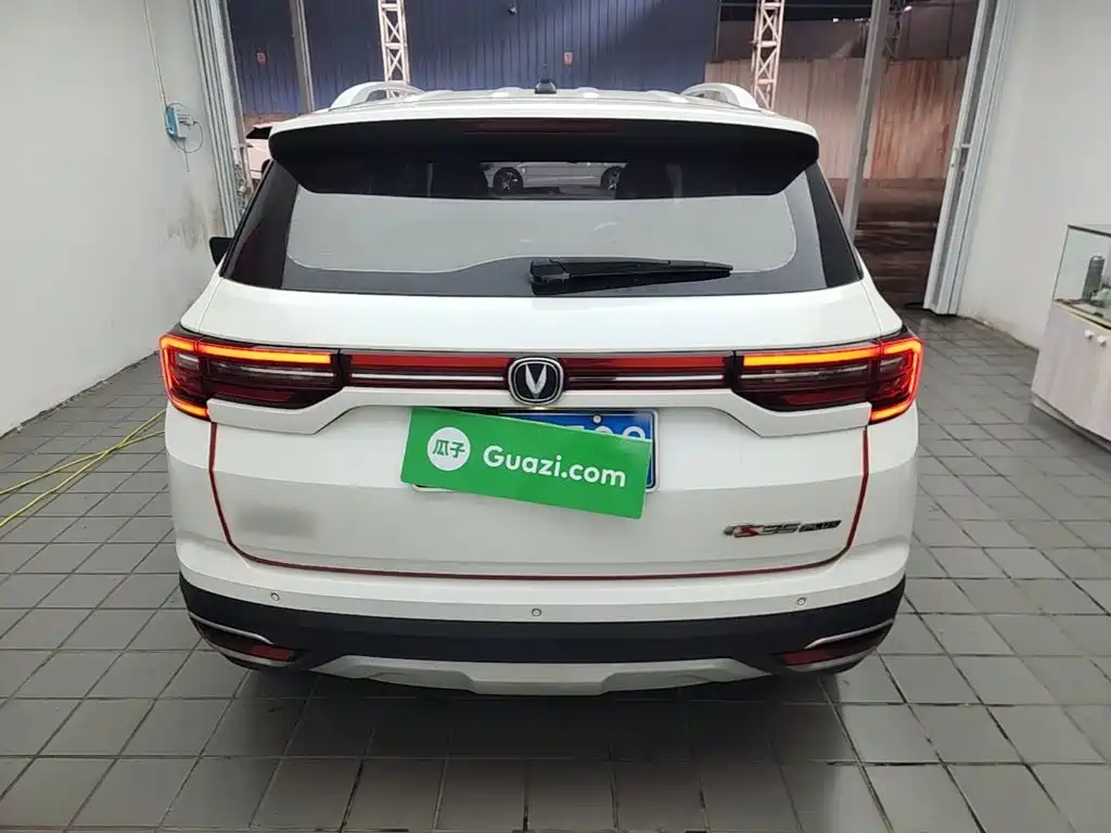 Changan CS35 PLUS 长安CS35 PLUS 2019款 1.6 L 手动酷联版