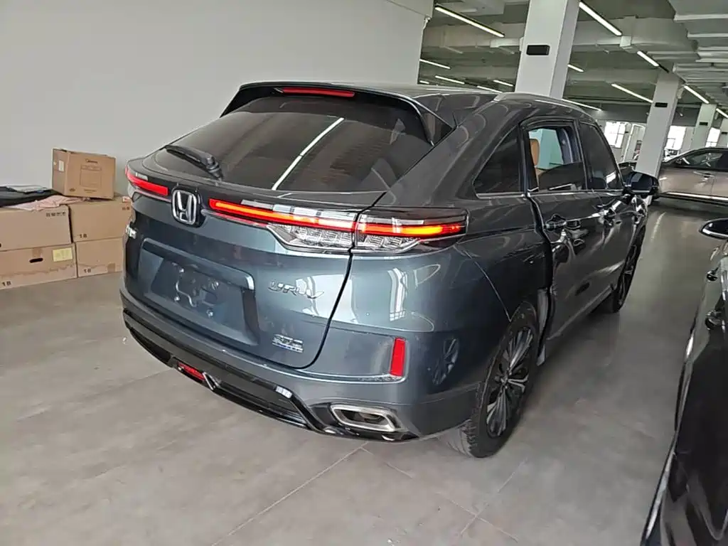 Honda UR-V 370 TURBO 2 WD Graceful