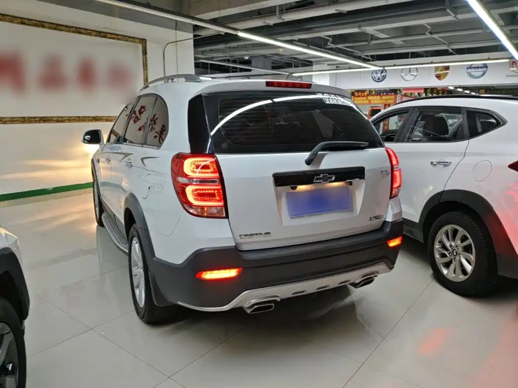 Captiva 2.4 L 4 WD Flagship 7-seat