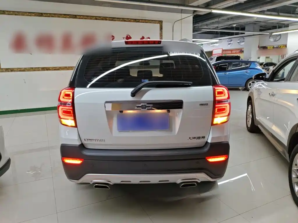 Captiva 2.4 L 4 WD Flagship 7-seat