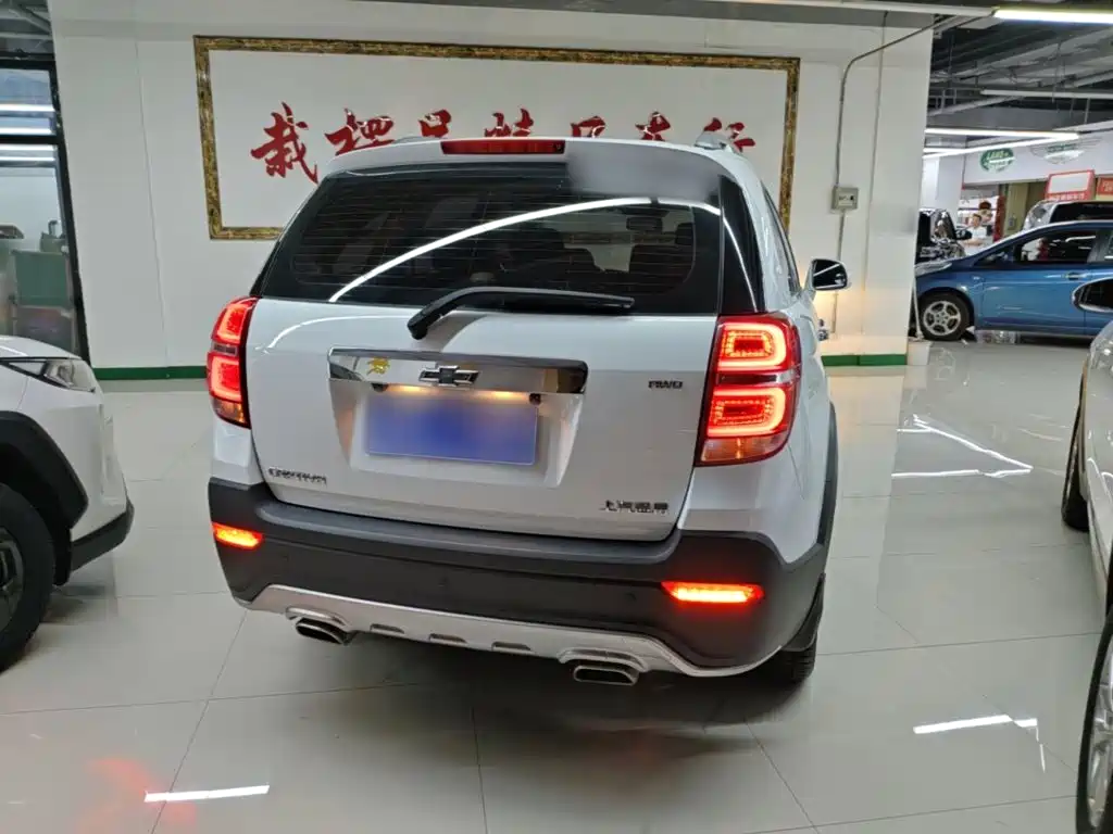 Captiva 2.4 L 4 WD Flagship 7-seat