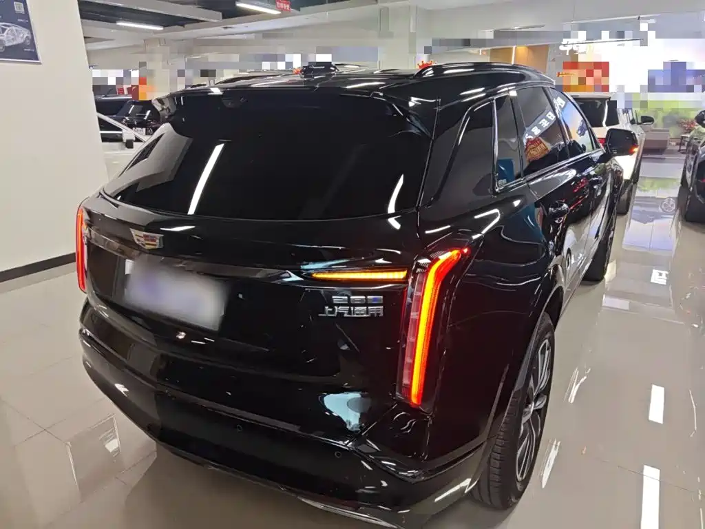 Cadillac XT5 2.0 T Distinguished