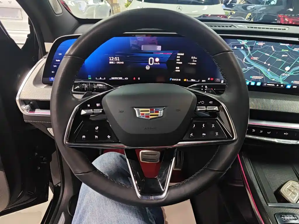 Cadillac XT5 2.0 T Distinguished