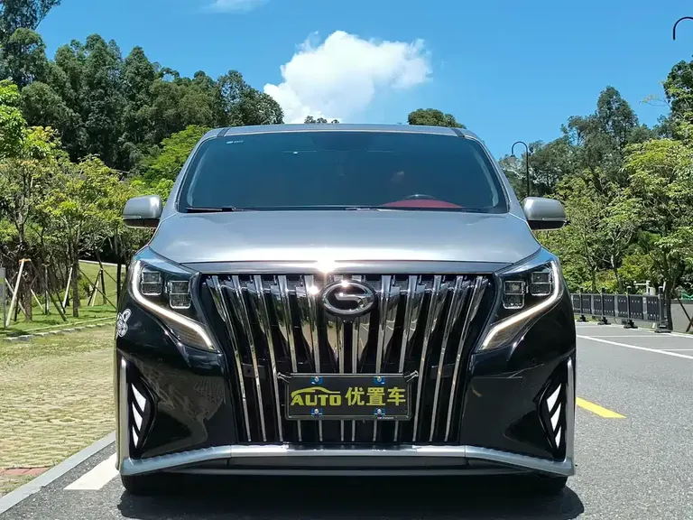 GAC Trumpchi M8 Leading Show Series 390 T Distinguished