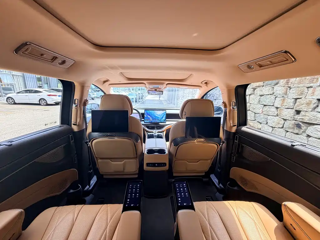 Denza D9 DM-i Smart Drive 1020 4 WD Honored