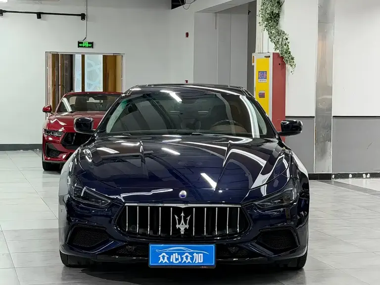 Maserati Ghibli 3.0 T Standard