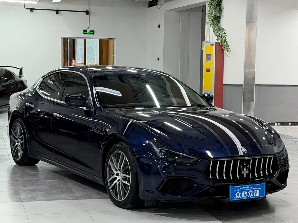 Ghibli 3.0 T Standard