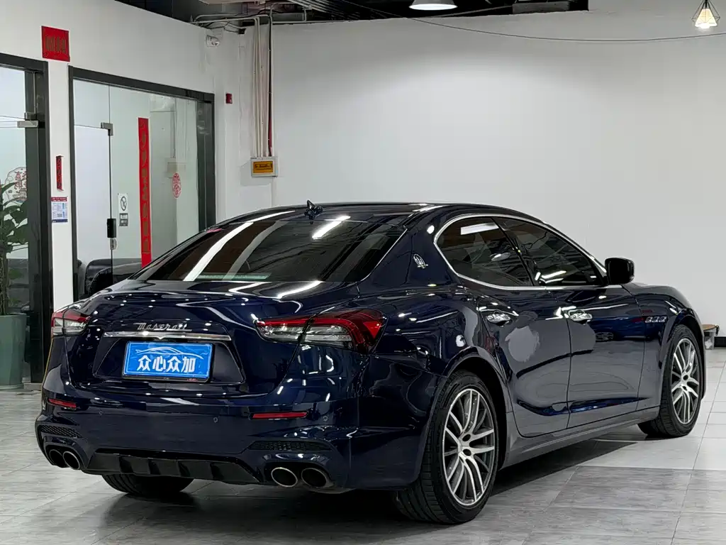 Ghibli 3.0 T Standard