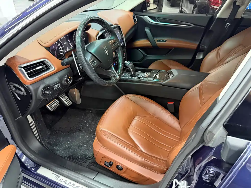 Ghibli 3.0 T Standard
