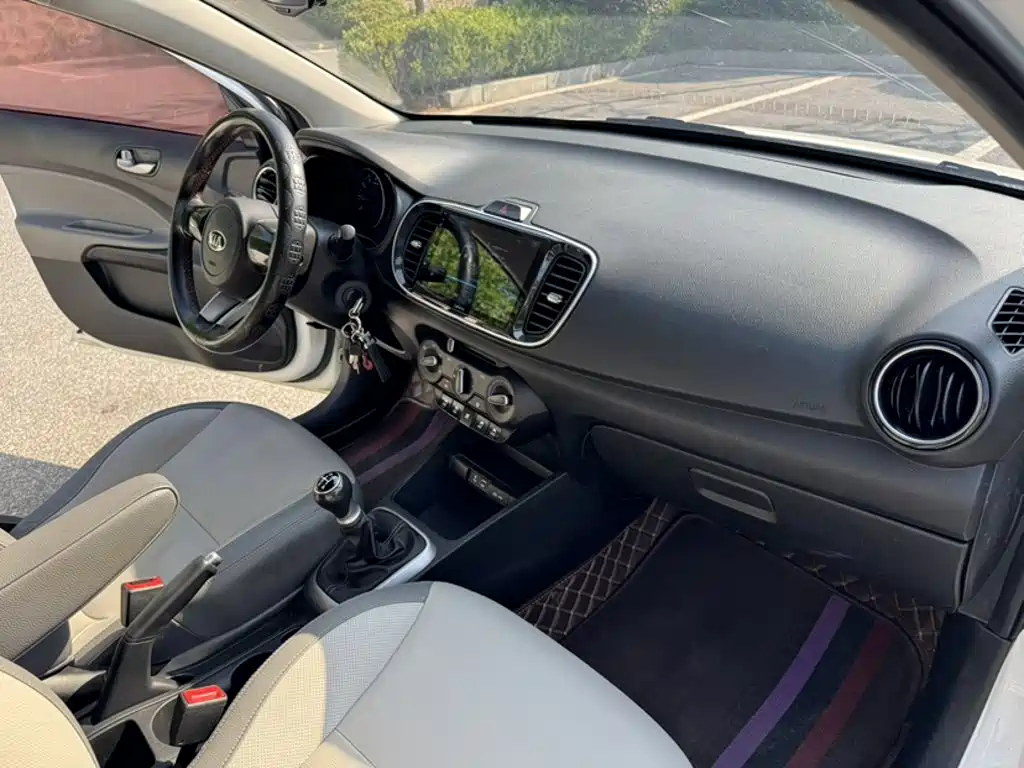 Versa 1.4 L Manual Smart Enjoyment Value CN-VI