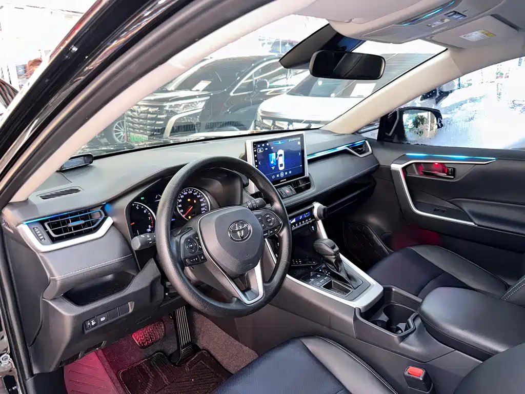 RAV4 2.0 L CVT 2 WD Urban