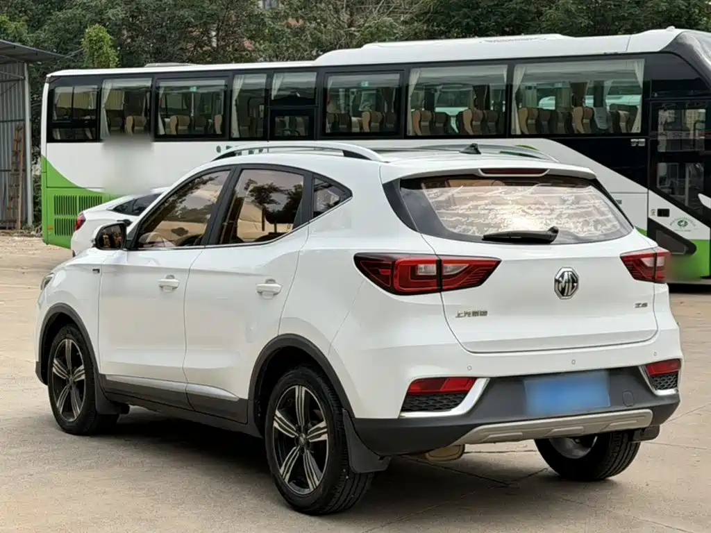 MG ZS 1.5 L Auto Luxury CN-V