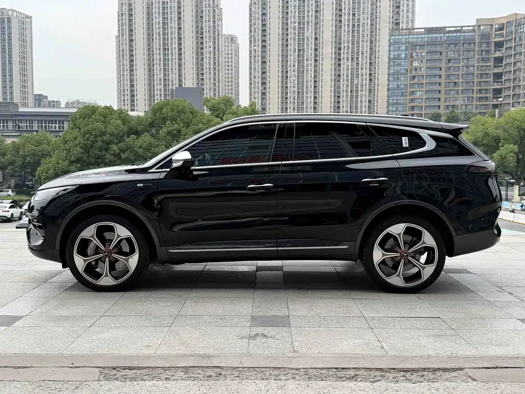 Denza X PHEV Flagship