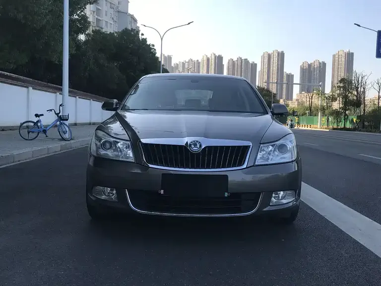 Skoda Octavia 明锐 2010款 1.4 TSI DSG逸俊版