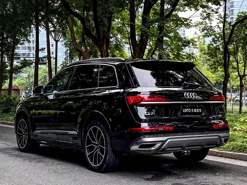 Audi Q7 55 TFSI quattro S line Sport